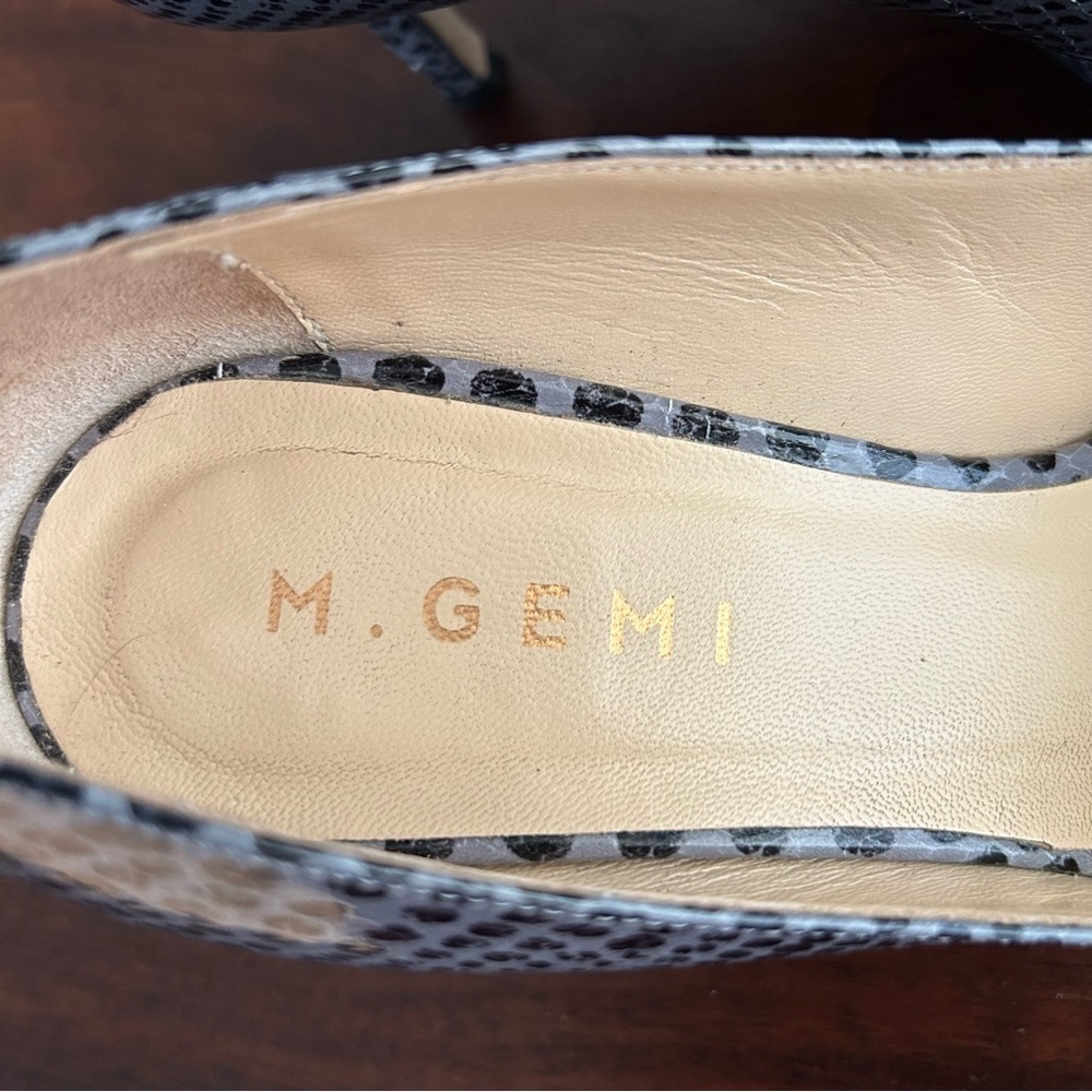 M. Gemi The Esatto Snakeskin Python Pumps Black G… - image 8